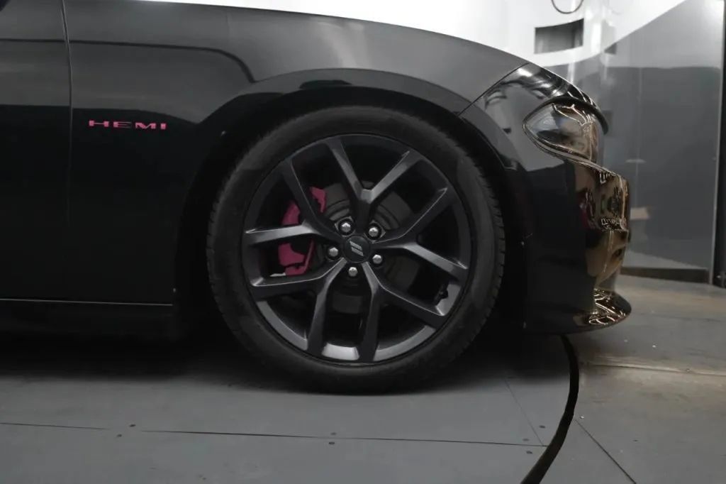 Used 2021 Dodge Charger R/T w/ Blacktop Package RWD image 21