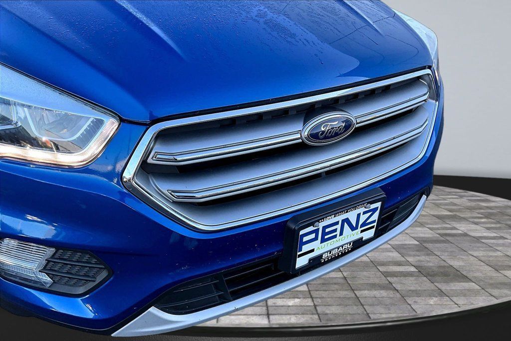 Used 2017 Ford Escape SE w/ Equipment Group 201A AWD/4WD image 34