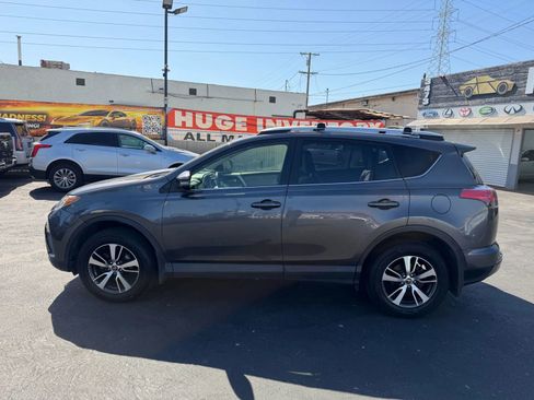 Used 2016 Toyota RAV4 XLE FWD image 5
