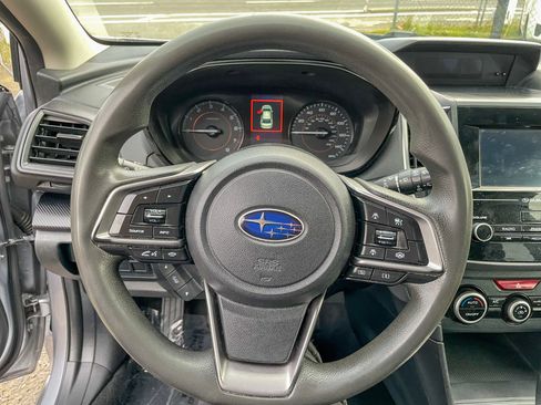 Used 2021 Subaru Crosstrek 2.0i image 12