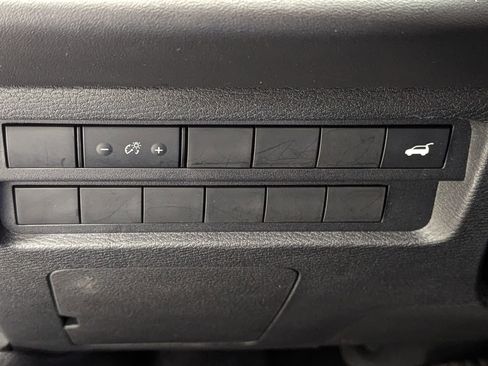 Used 2024 Mitsubishi Outlander SE image 15