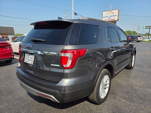 Used 2016 Ford Explorer XLT w/ Equipment Group 202A FWD image 5