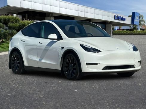 Used 2023 Tesla Model Y Performance AWD/4WD image 10