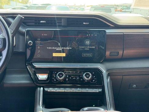 Used 2024 GMC Sierra 2500 Denali Ultimate w/ Max Trailering Package image 27