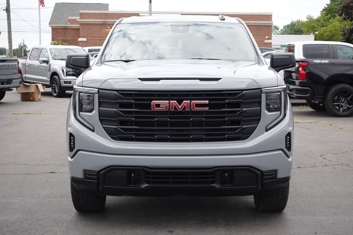Used 2024 GMC Sierra 1500 Pro w/ Graphite Edition AWD/4WD image 5