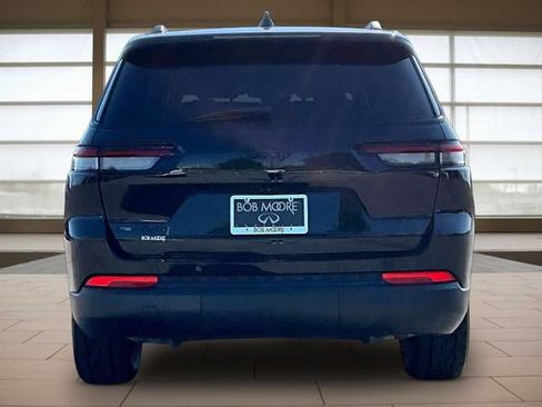 Used 2022 Jeep Grand Cherokee L Laredo AWD/4WD image 4