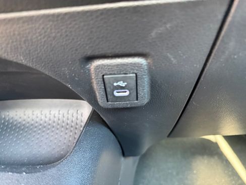 Used 2025 Toyota Corolla LE FWD image 29