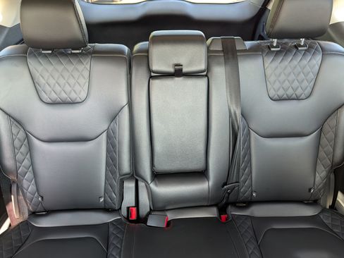 Used 2024 Ford Edge Titanium AWD/4WD image 13
