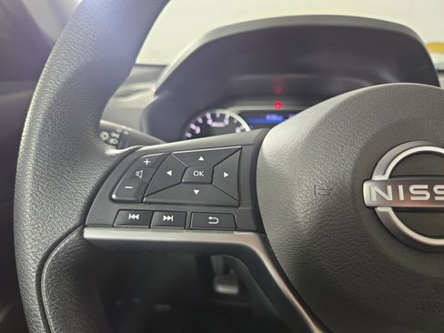 Used 2024 Nissan Altima 2.5 SV FWD image 15