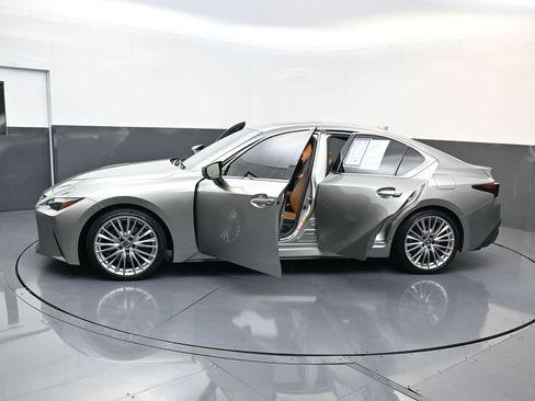 Used 2022 Lexus IS 300 300 image 35