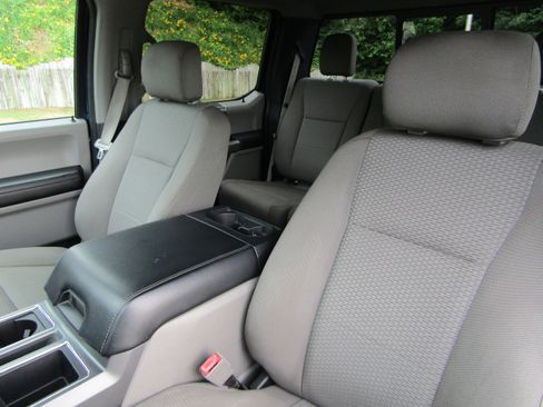 Used 2018 Ford F150 XLT w/ Equipment Group 302A Luxury AWD/4WD image 33