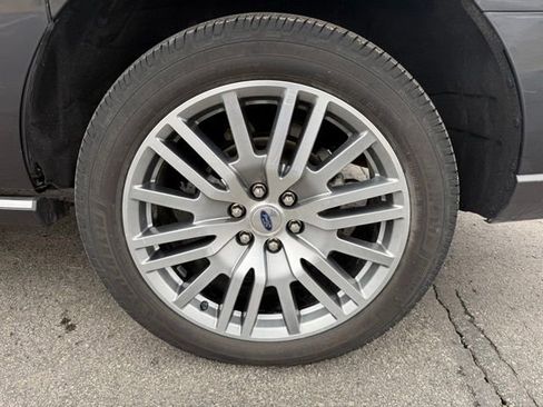 Used 2023 Ford Expedition Max Limited image 11