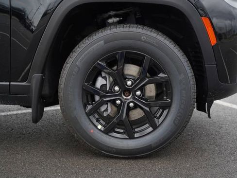 New 2026 Jeep Grand Cherokee Altitude image 41