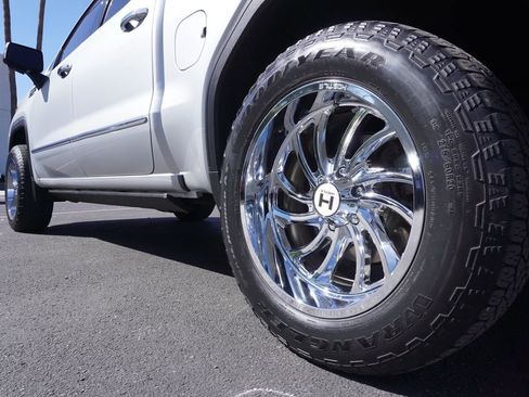 Certified 2022 GMC Sierra 1500 SLT w/ SLT Premium Plus Package image 6