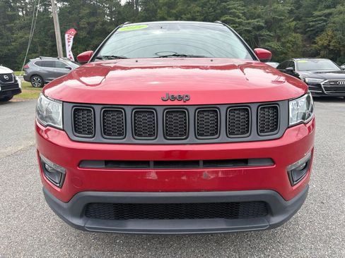 Used 2019 Jeep Compass Latitude FWD image 2