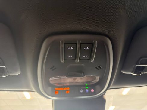 New 2026 Chevrolet Trax RS w/ Sunroof Package FWD image 18
