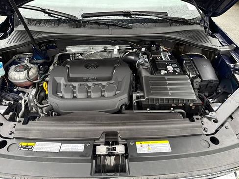 Used 2022 Volkswagen Tiguan SEL R-Line image 28