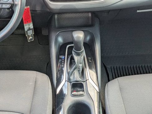 Used 2022 Toyota Corolla LE FWD image 19
