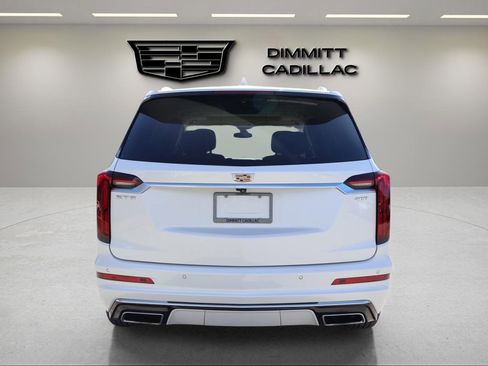 Used 2022 Cadillac XT6 Premium Luxury image 4