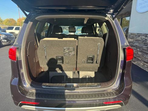 Used 2018 Kia Sedona SX Limited FWD image 16