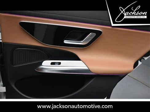 Used 2025 Mercedes-Benz E 350 Sedan image 29