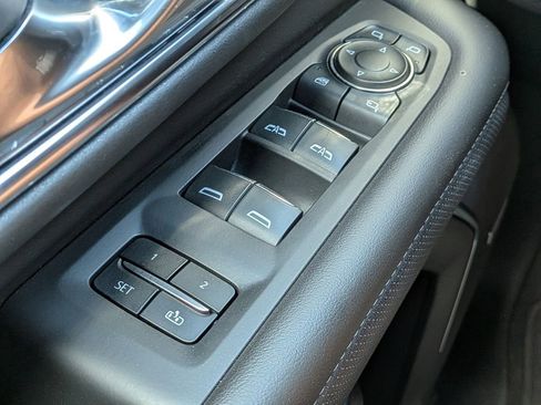 Used 2024 Chevrolet Tahoe Premier image 25