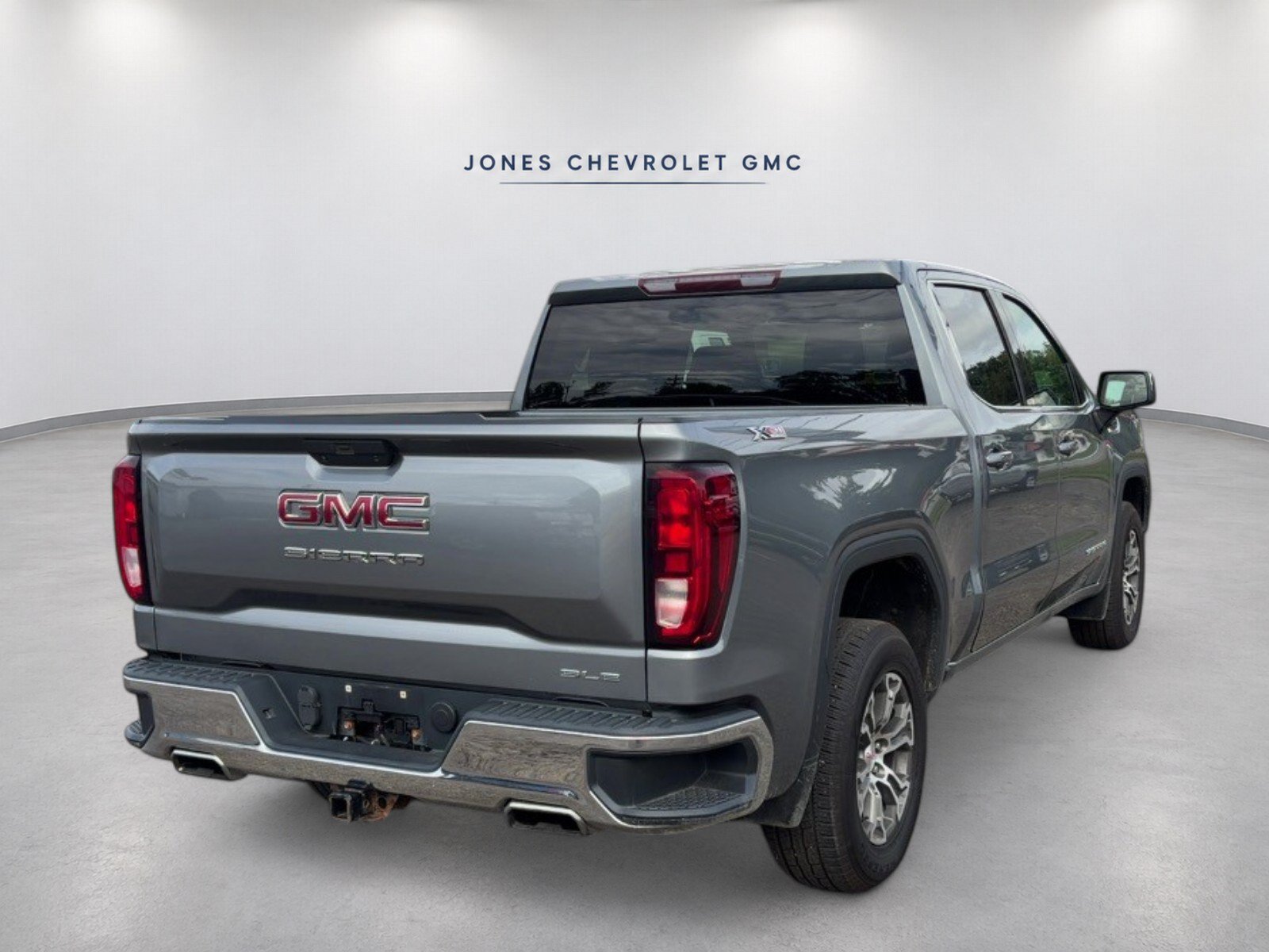 Used 2019 GMC Sierra 1500 SLE w/ SLE Value Package AWD/4WD image 4