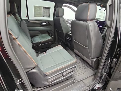 Used 2025 GMC Yukon XL AT4 w/ AT4 Premium Package AWD/4WD image 40