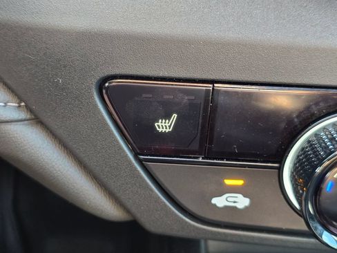 Certified 2024 Honda Accord EX image 30