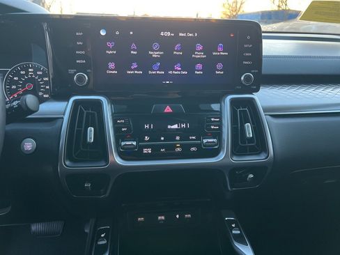 Certified 2023 Kia Sorento EX image 18