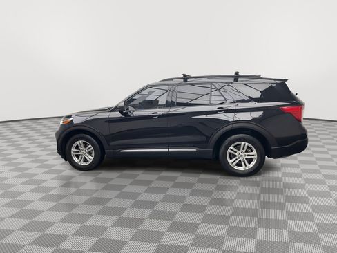 Used 2020 Ford Explorer XLT w/ Equipment Group 202A AWD/4WD image 37