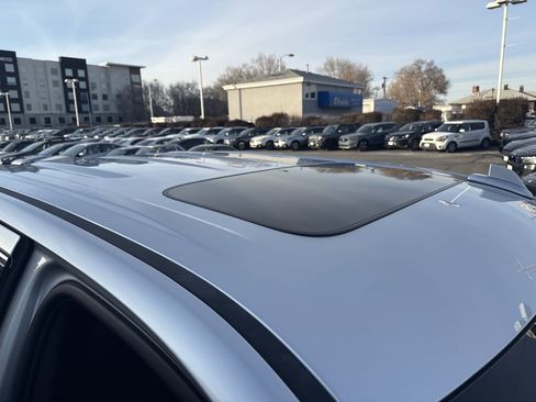 Used 2020 GMC Sierra 1500 SLT w/ SLT Premium Plus Package image 26