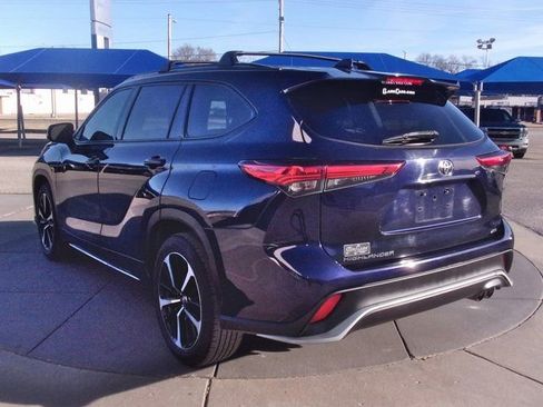 Used 2021 Toyota Highlander XSE image 17