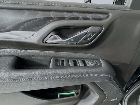 Used 2021 GMC Yukon Denali image 20