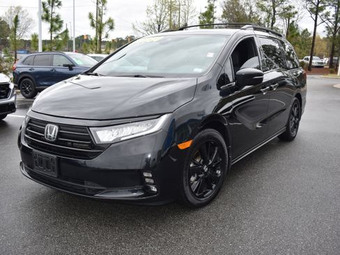 Certified 2023 Honda Odyssey Sport image 5