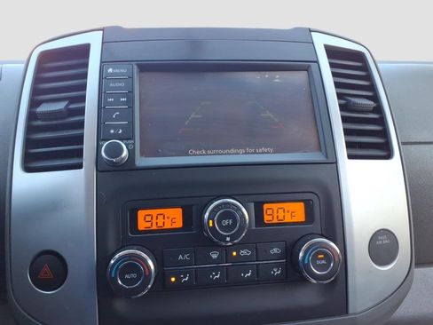 Used 2021 Nissan Frontier SV w/ Midnight Edition Floor Mats AWD/4WD image 22