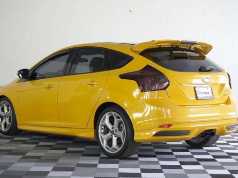 Used 2013 Ford Focus ST FWD image 3