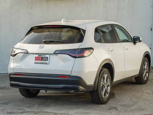 New 2026 Honda HR-V LX image 4