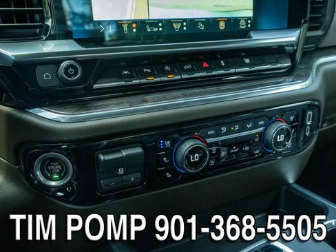 Used 2024 Chevrolet Silverado 1500 LTZ AWD/4WD image 21