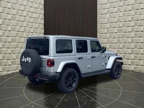 Certified 2023 Jeep Wrangler Unlimited Sahara AWD/4WD image 8