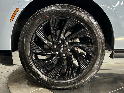 New 2026 Lincoln Navigator L Reserve AWD/4WD image 25