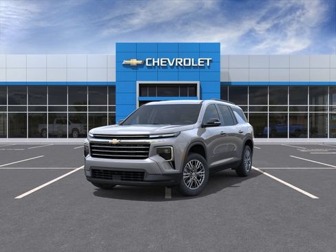 New 2027 Chevrolet Traverse LT w/ Driver Confidence Package FWD image 9