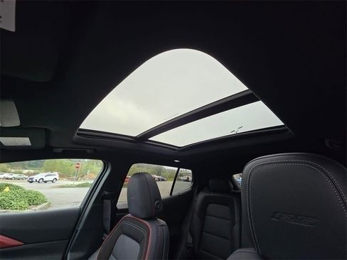 New 2025 Chevrolet Equinox EV RS image 19