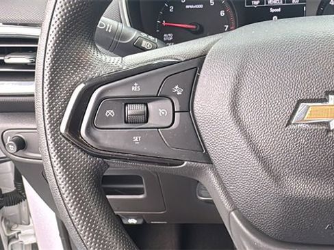 Used 2022 Chevrolet TrailBlazer LT w/ Convenience Package image 17
