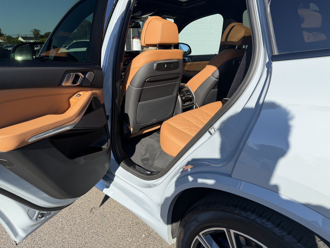 Used 2026 BMW X5 M60i AWD/4WD image 17