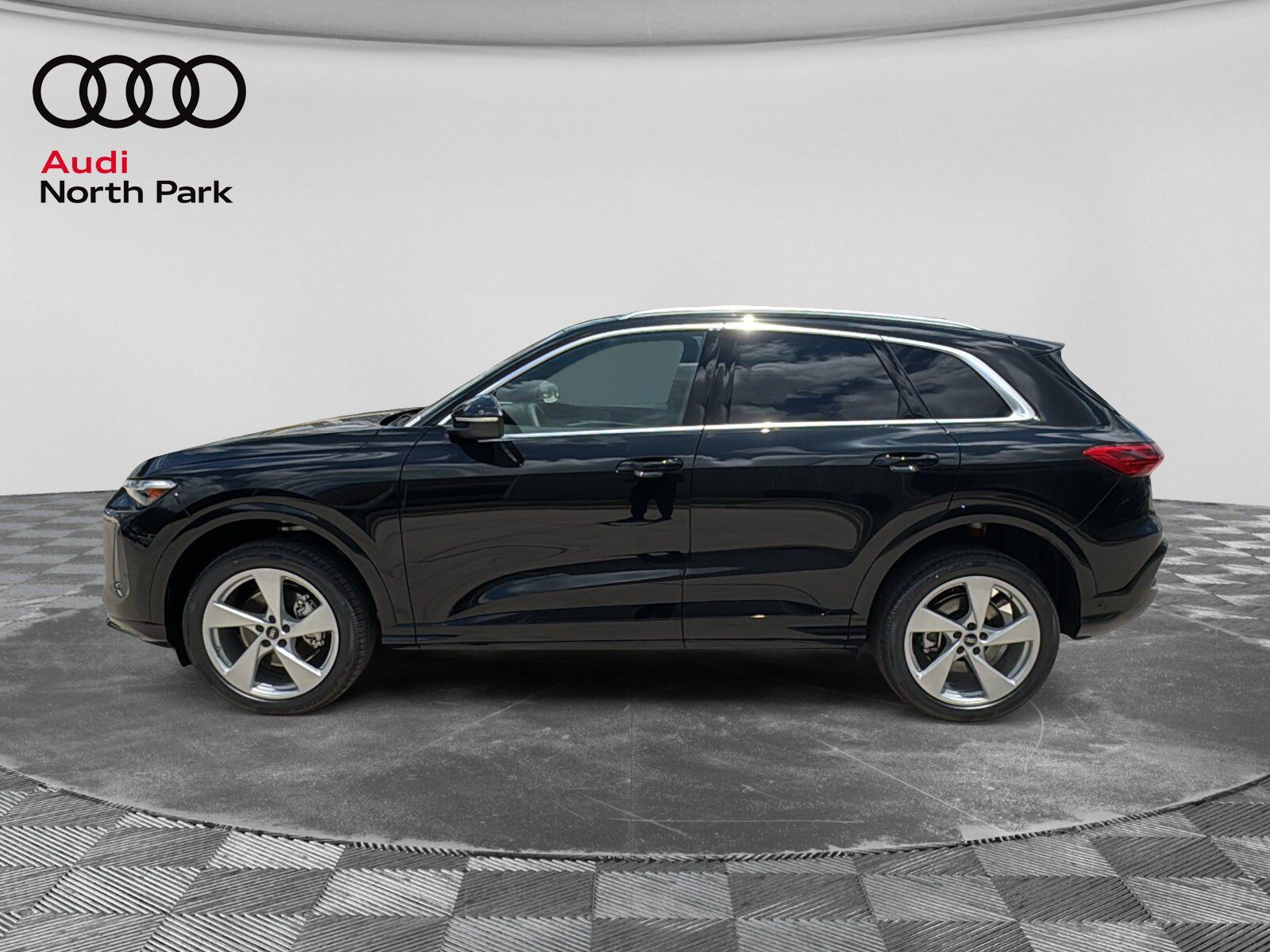 New 2026 Audi Q5 Premium AWD/4WD image 4