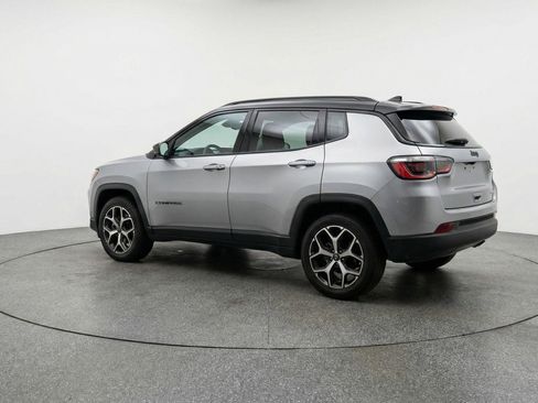 Used 2025 Jeep Compass Limited image 6