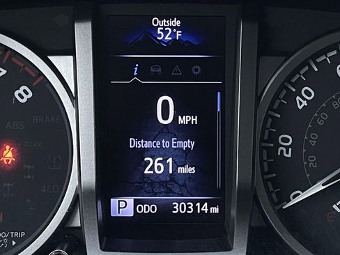 Used 2020 Toyota Tacoma SR5 image 16