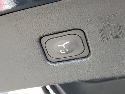 Used 2023 Ford Edge SEL w/ Convenience Package image 10