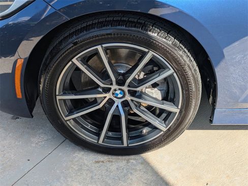 Used 2022 BMW 330i Sedan w/ Convenience Package image 11